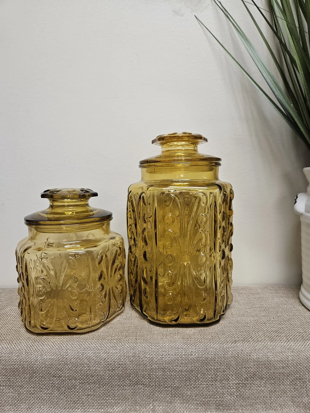 L.E. Smith Imperial Atterbury Scroll Storage Canisters with Lid